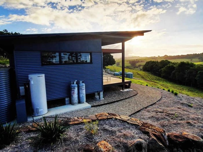 Side view of luxury escape in Byron Bay NSW with comprehensive off-grid power system