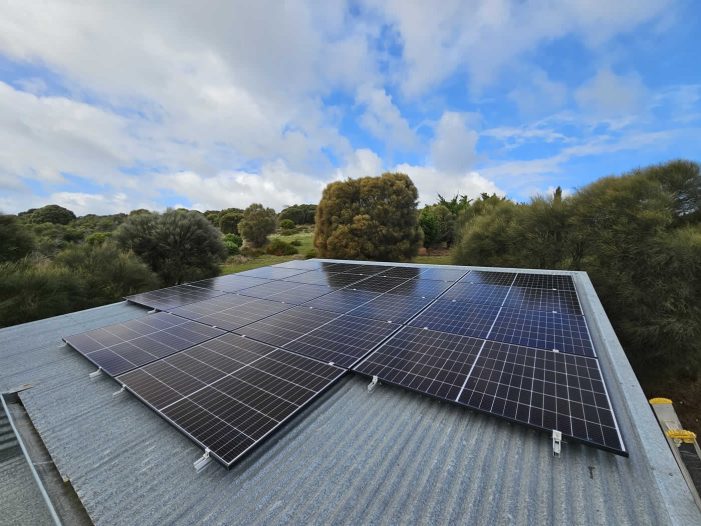 KI property - off-grid system solar panels
